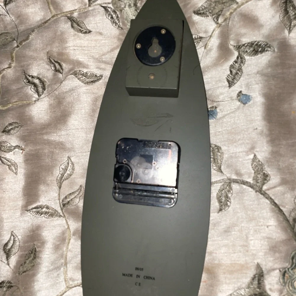 Surfer clock